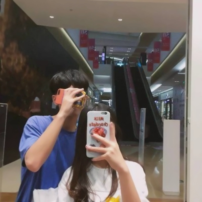 清晰的真人一左一右情侣头像推荐 情侣头像 第3张