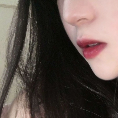 酷飒小姐姐必备的真人潮女头精选 女生头像 第9张
