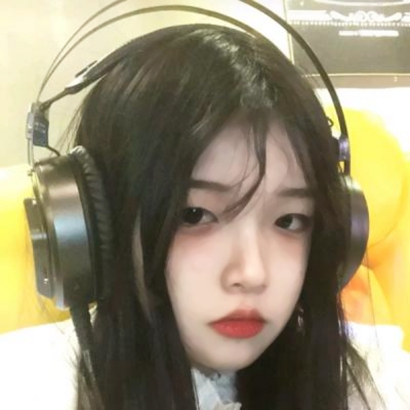 真人感拉满的微信女头,日常感爆棚! 女生头像 第32张 真人感拉满的微信女头,日常感爆棚! 女生头像 第32张