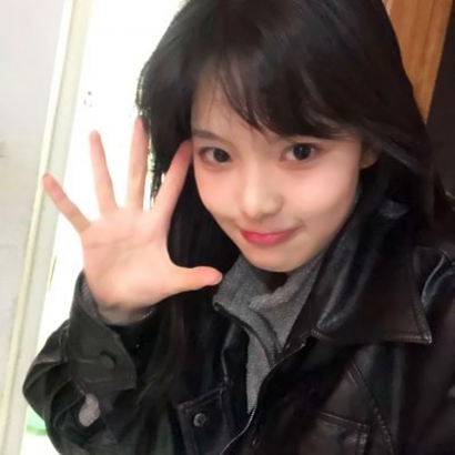 2025必看！超个性真人女生高清头像来袭🥰 女生头像 第19张