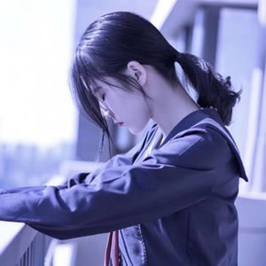 2025 必看！真人伤感女生高清头像来袭🥀 女生头像 第1张