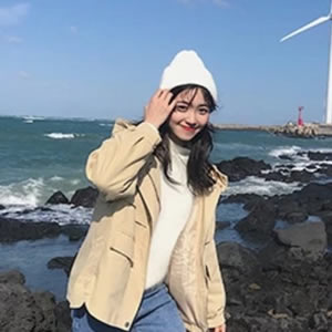 真人女生海边头像来袭！美到犯规！ 女生头像 第1张