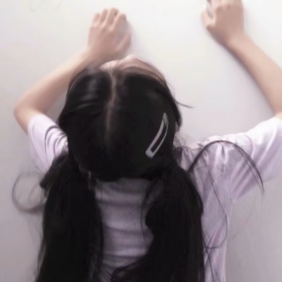酷飒小姐姐必备的真人潮女头精选 女生头像 第4张