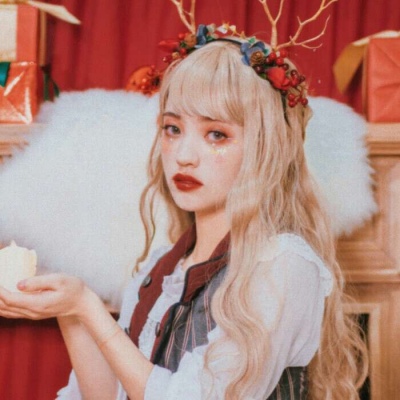圣诞氛围感拉满的唯美女生头像来啦！ 女生头像 第11张