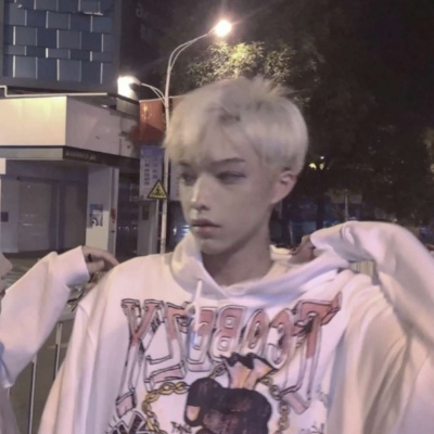 情头一左一右双人，情侣间的专属浪漫 情侣头像 第4张