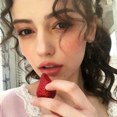 2025必看！超火欧美女生真人头像来袭  女生头像 第20张