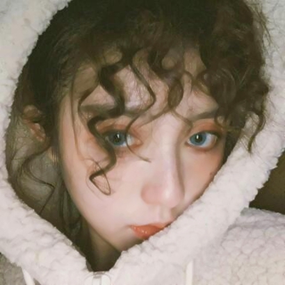 2025必看！超个性真人女生高清头像来袭🥰 女生头像 第10张
