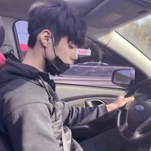 🔥2025必看潮男真人微信头像推荐 男生头像 第6张