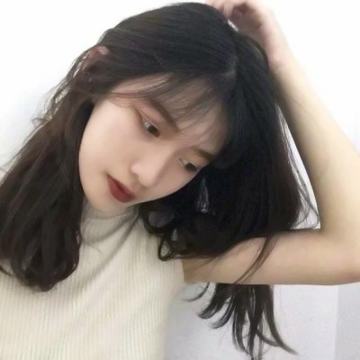 2025超火的真人女图片头像来啦🔥 女生头像 第14张