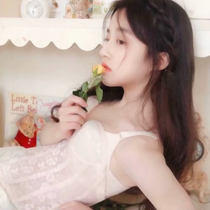 👸2025真人时尚潮流女生头像来袭！ 女生头像 第7张