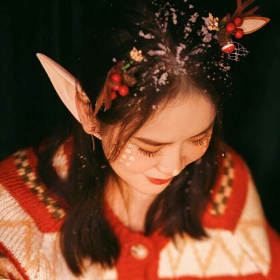圣诞氛围感拉满的唯美女生头像来啦！ 女生头像 第9张