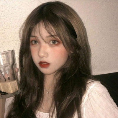 微丧感拉满的女生真人头像图片推荐 女生头像 第9张