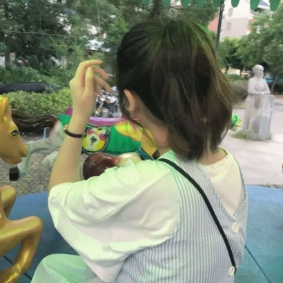 甜美气质女生头像高清图片推荐 女生头像 第10张