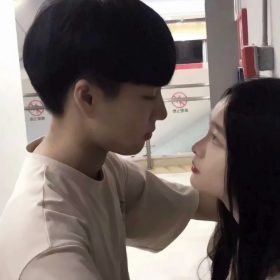 时尚潮流真人情侣一左一右高清头像来啦 情侣头像 第27张