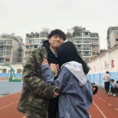 亲密双人情侣头像真人，甜蜜氛围简直要溢出屏幕啦！ 情侣头像 第20张