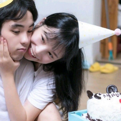 超甜！微信高清生日情侣真人图片头像推荐 情侣头像 第1张