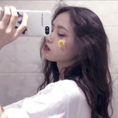 🔥2025超火的真人女生头像来啦！ 女生头像 第28张