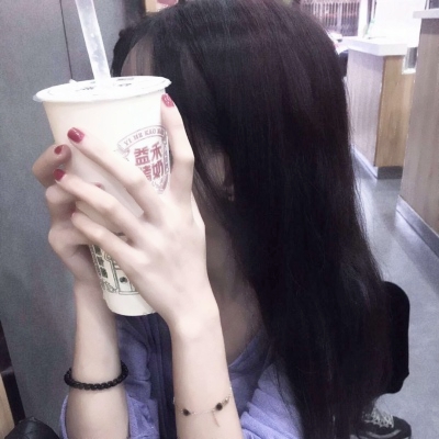 酷飒小姐姐必备的真人潮女头精选 女生头像 第17张