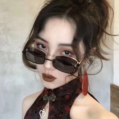 超绝的QQ头像女生潮图真人款 女生头像 第1张