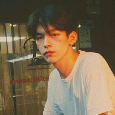 宝藏！20 岁左右高清帅气真人男照片头像来袭 男生头像 第3张
