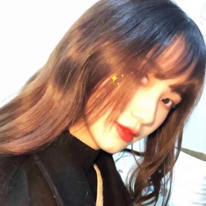 2025真人女生潮流头像图片 女生头像 第10张