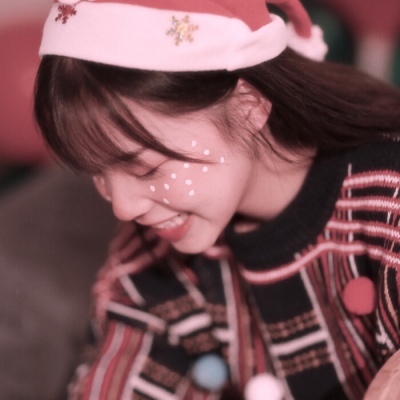 圣诞氛围感拉满的唯美女生头像来啦！ 女生头像 第14张