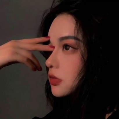 个性女生高冷霸气真人高清头像来袭✨ 女生头像 第8张