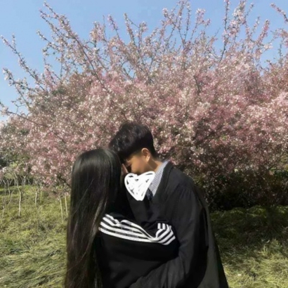 亲密双人情侣头像真人，甜蜜氛围简直要溢出屏幕啦！ 情侣头像 第15张
