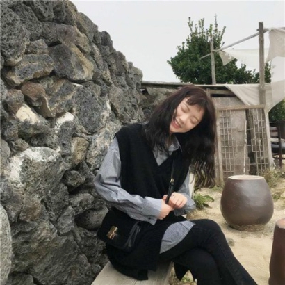 2025必看！潮流真人高清微信头像来袭✨ 女生头像 第21张