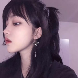 2025 必看！真人伤感女生高清头像来袭🥀 女生头像 第8张
