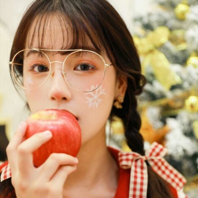 圣诞氛围感拉满的唯美女生头像来啦！ 女生头像 第4张