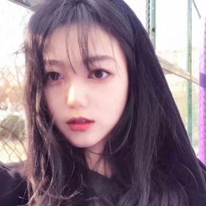 2025超绝真人女微信头像来啦✨ 女生头像 第4张