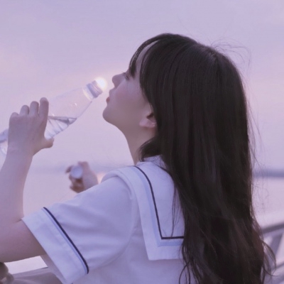 酷飒小姐姐必备的真人潮女头精选 女生头像 第19张