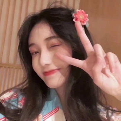 2025真人女生潮流头像图片 女生头像 第8张