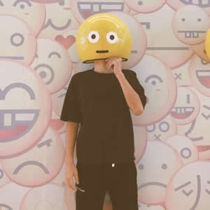 真人情侣头像一对两张，充满了甜蜜与爱意 情侣头像 第1张