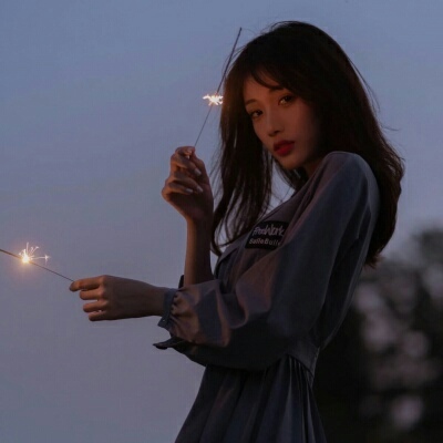 微丧感拉满的女生真人头像图片推荐 女生头像 第4张