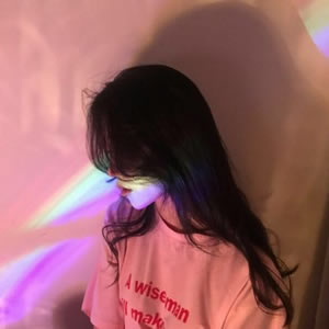 女生头像真人挡脸照片精选 女生头像 第7张