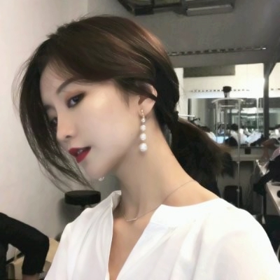 2025必看！真人气质女生高清头像来袭🥰 女生头像 第16张