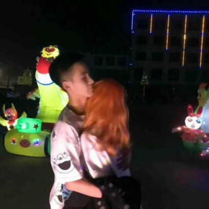 亲密双人情侣头像真人，甜蜜氛围简直要溢出屏幕啦！ 情侣头像 第22张