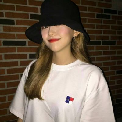 🔥2025超绝真人女生霸气头像来袭 女生头像 第2张