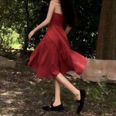 转运红色系女生真人头像来啦！ 女生头像 第2张