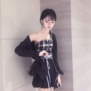 被美哭😭 2025微信气质美女头像来袭 女生头像 第7张