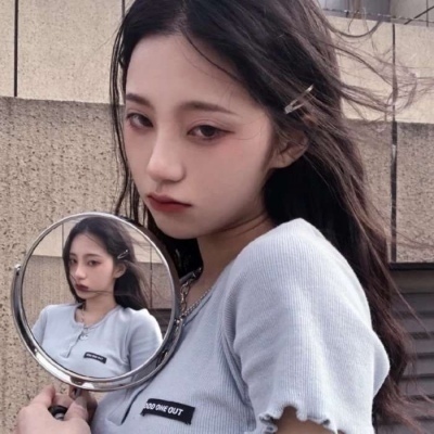姐妹们快冲！丧系高清微信女生头像来啦 女生头像 第11张