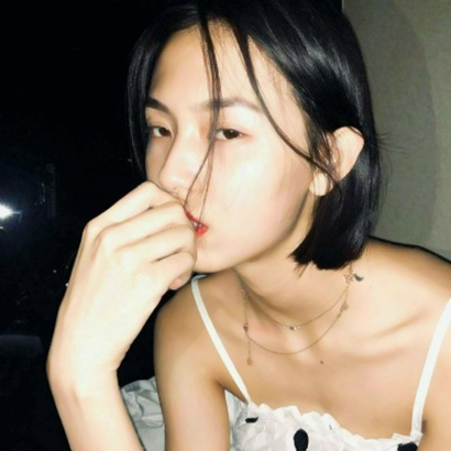 2025绝美真人小姐姐高清头像来袭✨ 女生头像 第17张