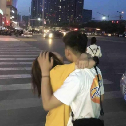 亲密双人情侣头像真人，甜蜜氛围简直要溢出屏幕啦！ 情侣头像 第8张