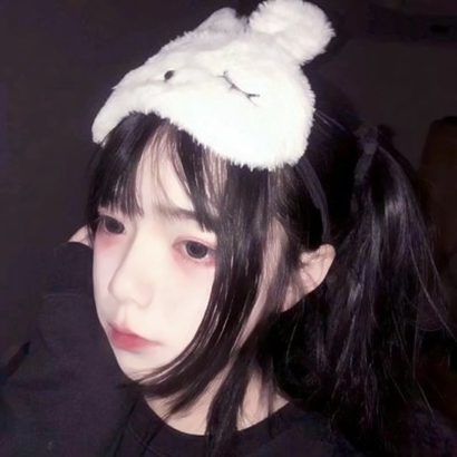 个性女生高冷霸气真人高清头像来袭✨ 女生头像 第5张