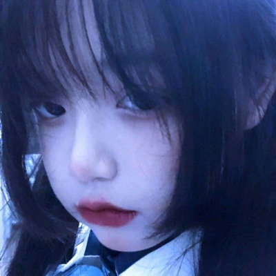 微丧感拉满的女生真人头像图片推荐 女生头像 第10张