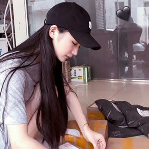 被美哭😭 2025微信气质美女头像来袭 女生头像 第3张