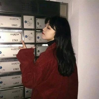 🔥2025超火真人女生红色系头像来袭 女生头像 第14张