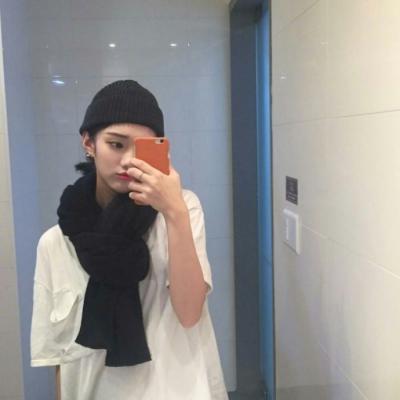📱超绝的拿手机真人女生头像来啦 女生头像 第4张 📱超绝的拿手机真人女生头像来啦 女生头像 第4张